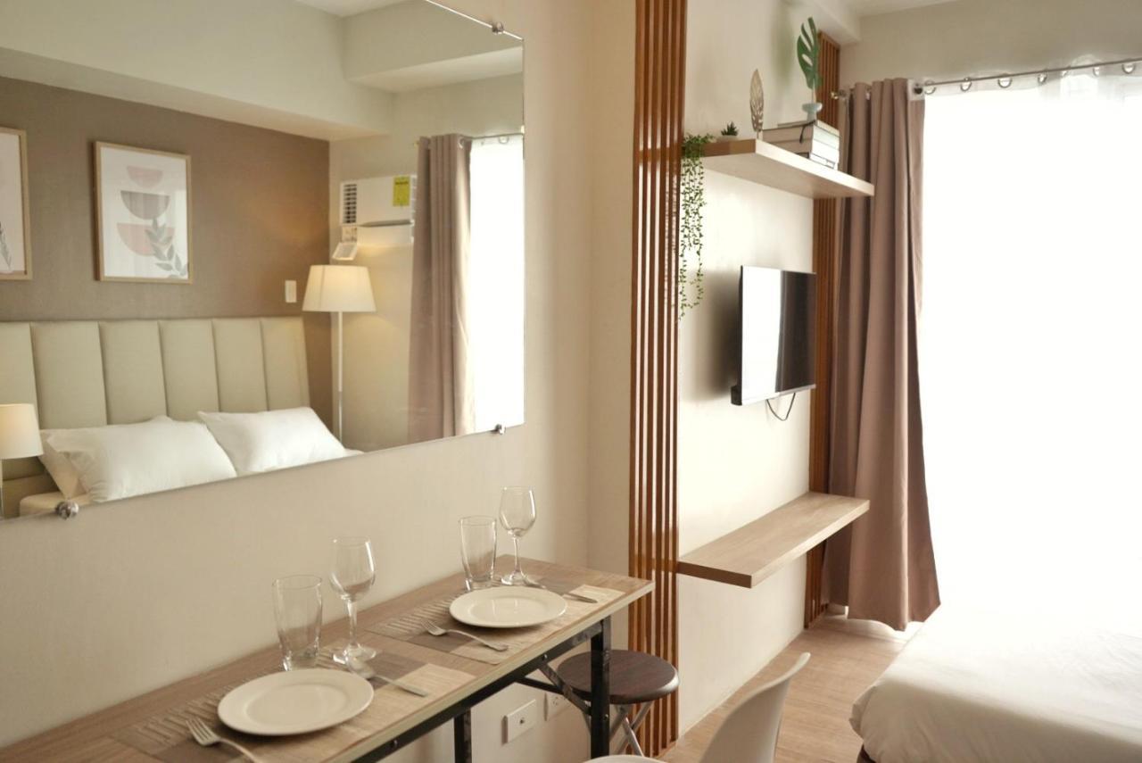 Quince Studio W/ Balcony Orochi Staycation Ph At Loop Tower Cdo Cagayan de Oro Esterno foto