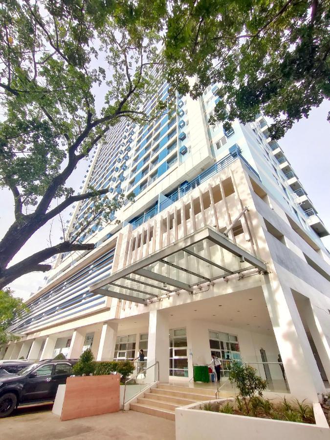 Quince Studio W/ Balcony Orochi Staycation Ph At Loop Tower Cdo Cagayan de Oro Esterno foto